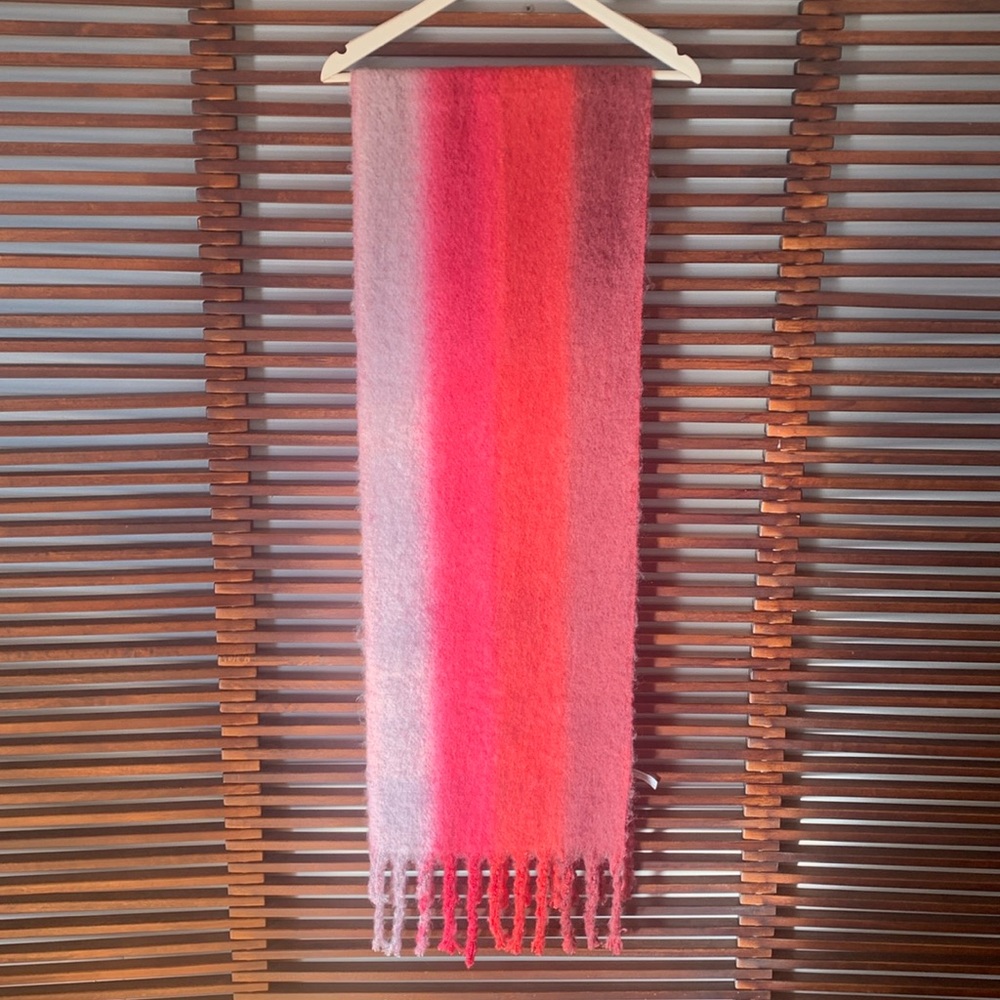 Oblong scarf